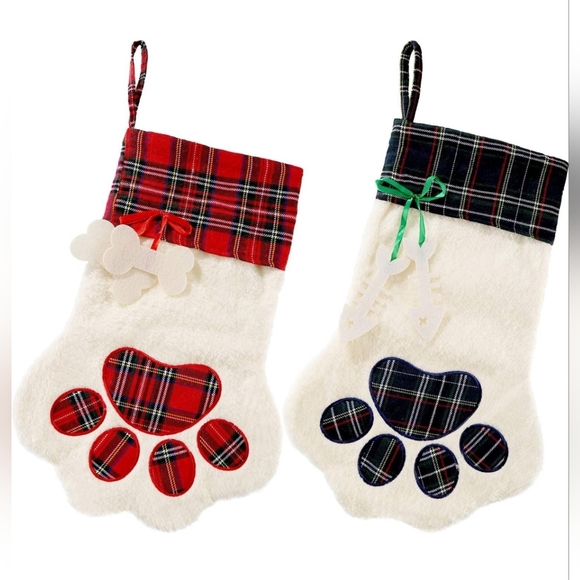 🆕️ 2 Pieces Christmas Pet Stockings Cat Dog Paw Pattern Buffalo plaid - Rd/Grn - Picture 2 of 9